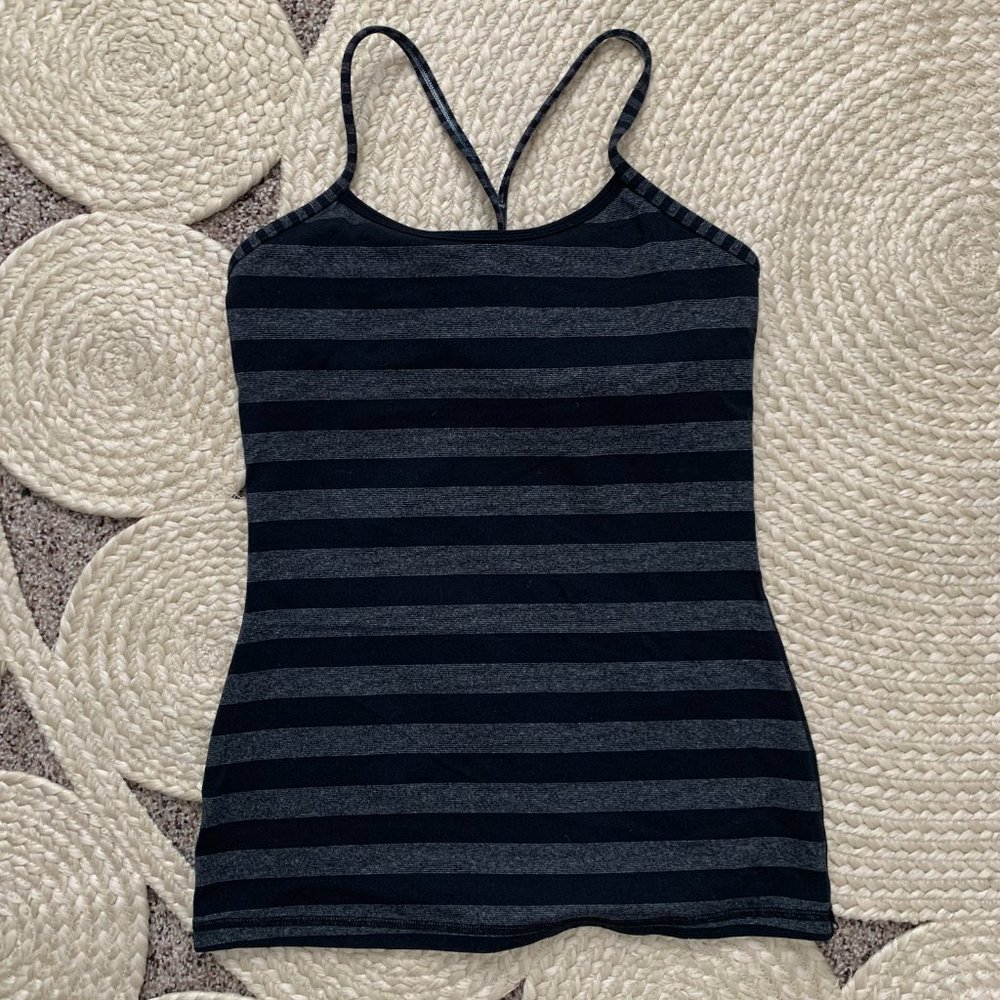 Lululemon Power Y Tank Sz 6 black stripe